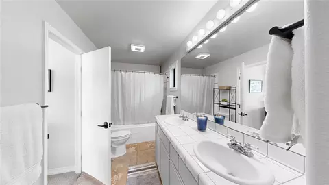 Bath - 1121 Rainbow Dr, Silverthorne, CO 80498 photo 1 of 2
