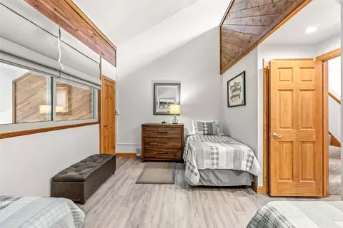Bedroom - 10500 Ryan Gulch Rd #J-104, Silverthorne, CO 80498 photo 5 of 9