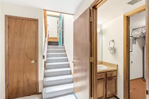 Entry Way - 10500 Ryan Gulch Rd #J-104, Silverthorne, CO 80498 photo 1 of 3