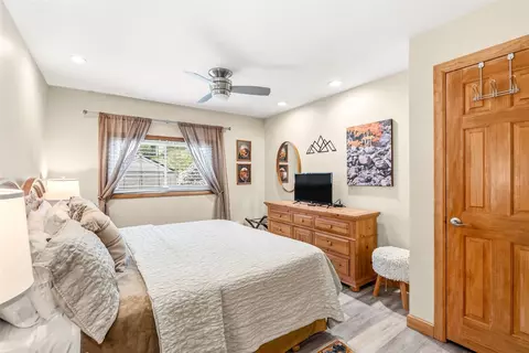 Bedroom - 10500 Ryan Gulch Rd #J-104, Silverthorne, CO 80498 photo 2 of 9