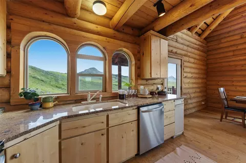 Kitchen - 509 Gcr 281, Kremmling, CO 80459 photo 4 of 5