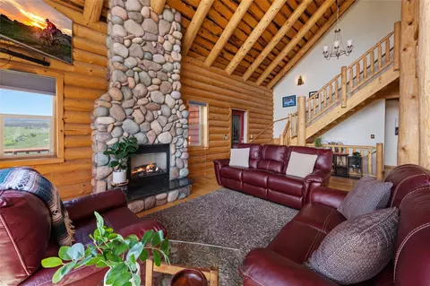 Living - 509 Gcr 281, Kremmling, CO 80459 photo 3 of 5
