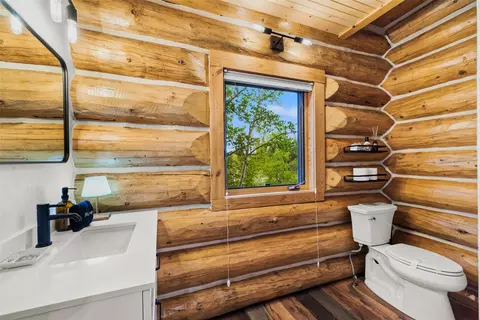 Bath - 847 Palomino Rd, Como, CO 80432 photo 2 of 5