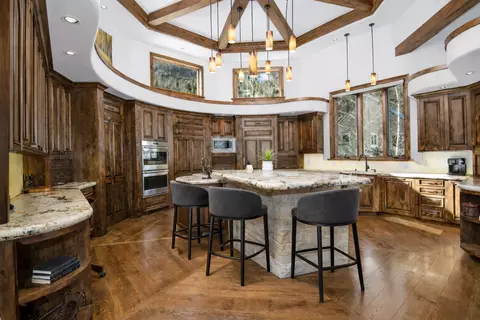 4936 Juniper Ln, Vail, CO 81657 photo 2