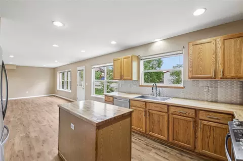 Kitchen - 171 Buffalo Dr, Silverthorne, CO 80498 photo 4 of 5