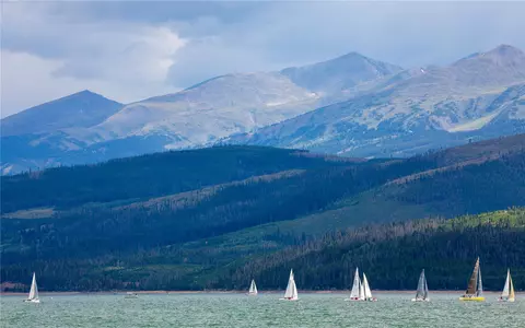 View/Area - 240 Lake Dillon Dr #321, Dillon, CO 80435 photo 8 of 12