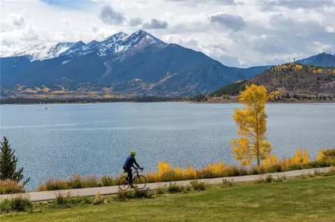 View/Area - 240 Lake Dillon Dr #321, Dillon, CO 80435 photo 10 of 12
