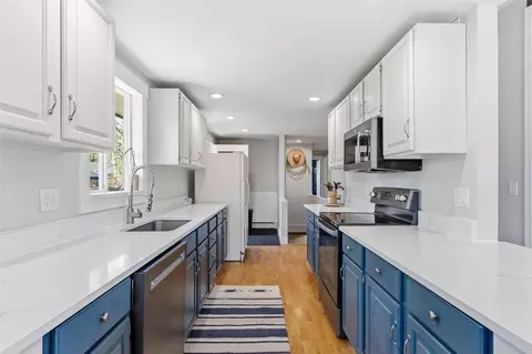 Kitchen - 193 Big Elk Rd, Dillon, CO 80435 photo 2 of 3