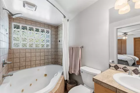 Bath - 193 Big Elk Rd, Dillon, CO 80435 photo 1 of 5