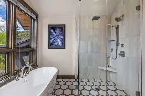 Bath - 87 Independence Ln, Keystone, CO 80435 photo 2 of 9