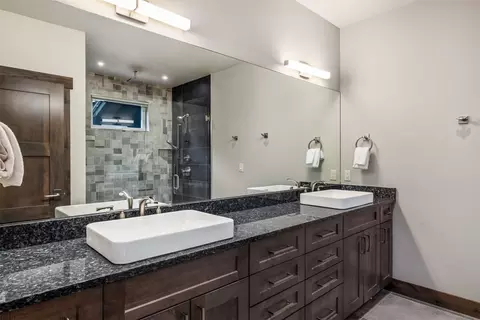 Bath - 87 Independence Ln, Keystone, CO 80435 photo 3 of 9