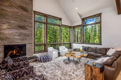 Living - 87 Independence Ln, Keystone, CO 80435 photo 3 of 5
