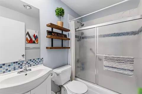 Bath - 240 E La Bonte St #24, Dillon, CO 80435 photo 2 of 3