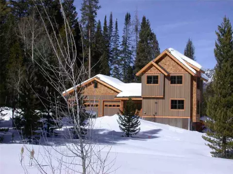 23170 Windward Dr, Clark, CO 80428
