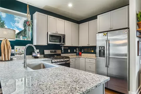 Kitchen - 159 Moose Trl #159, Silverthorne, CO 80498 photo 1 of 6