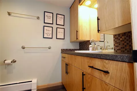 Bath - 85 Wheeler Pl #201, Copper Mountain, CO 80443 photo 1 of 2