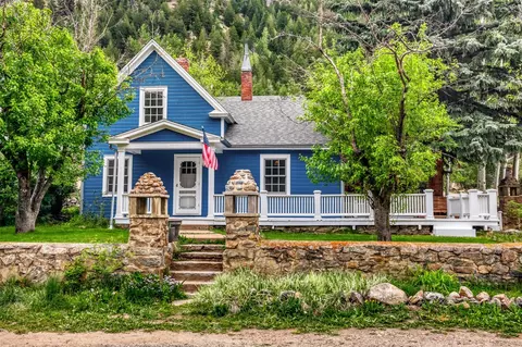 Exterior - 902 Main St, Georgetown, CO 80444 photo 2 of 9