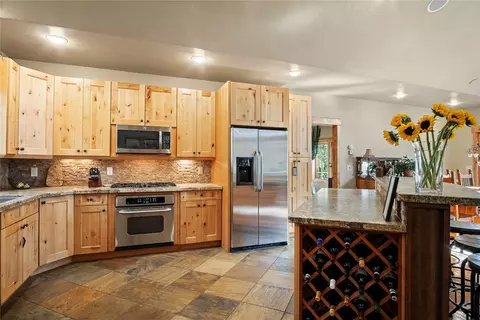 Kitchen - 314 Coronet Dr, Blue River, CO 80424 photo 2 of 7