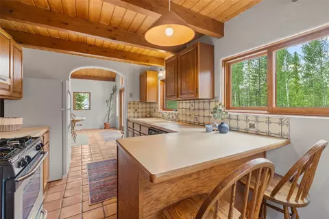 Kitchen - 22 Glory Hole Dr, Breckenridge, CO 80424 photo 3 of 4
