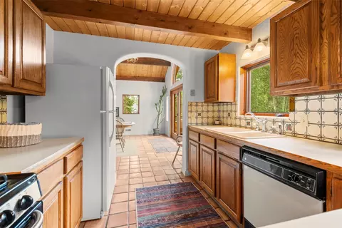 Kitchen - 22 Glory Hole Dr, Breckenridge, CO 80424 photo 2 of 4