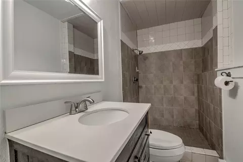Bath - 175 Pine Dr, Frisco, CO 80443 photo 1 of 7