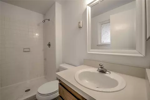 Bath - 175 Pine Dr, Frisco, CO 80443 photo 6 of 7