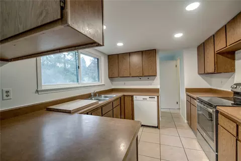 Kitchen - 175 Pine Dr, Frisco, CO 80443 photo 3 of 6