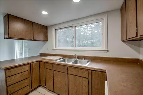 Kitchen - 175 Pine Dr, Frisco, CO 80443 photo 2 of 6