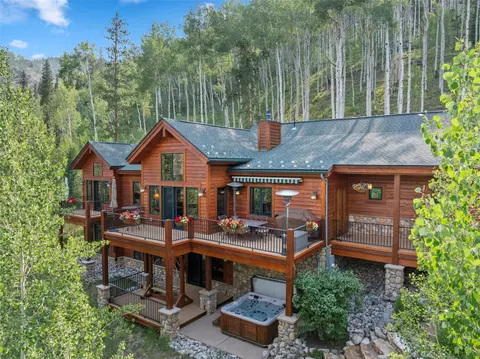 321 Lakeview Cir, Silverthorne, CO 80498