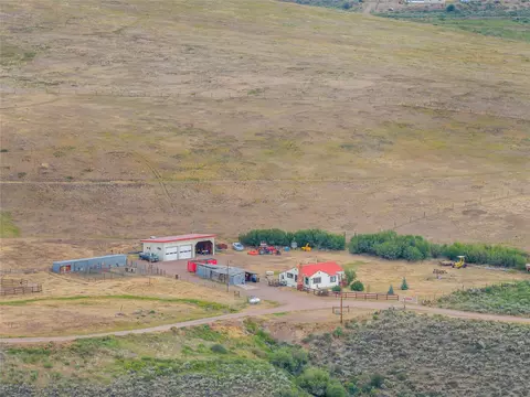 18850 Middle Hunt Ln, Phippsburg, CO 80469