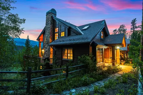 Exterior - 637 White Cloud Dr, Breckenridge, CO 80424 photo 3 of 15