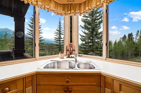 Kitchen - 637 White Cloud Dr, Breckenridge, CO 80424 photo 4 of 4