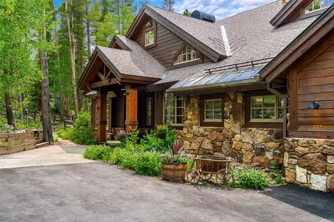 Exterior - 637 White Cloud Dr, Breckenridge, CO 80424 photo 10 of 15