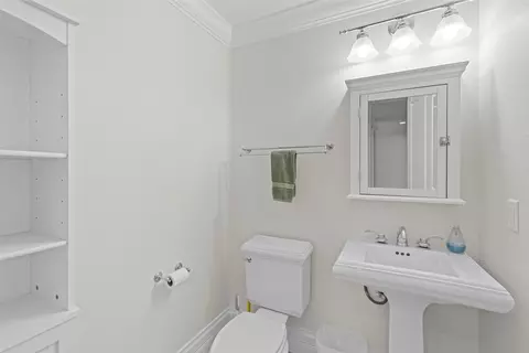 Bath - 304 N Main St #H1, Breckenridge, CO 80424 photo 4 of 4