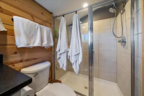 Bath - 1720 Ute Trl, Como, CO 80456 photo 3 of 4