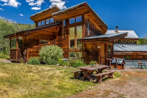29560 Hinton Ln, Oak Creek, CO 80467