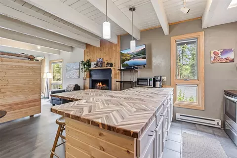 Kitchen - 465 Four Oclock Rd #T2, Breckenridge, CO 80424 photo 5 of 5