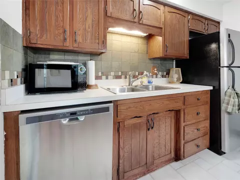 Kitchen - 176 E La Bonte St #101, Dillon, CO 80435 photo 3 of 6