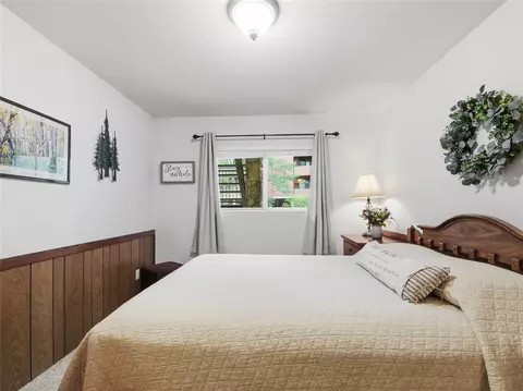 Bedroom - 176 E La Bonte St #101, Dillon, CO 80435 photo 6 of 9
