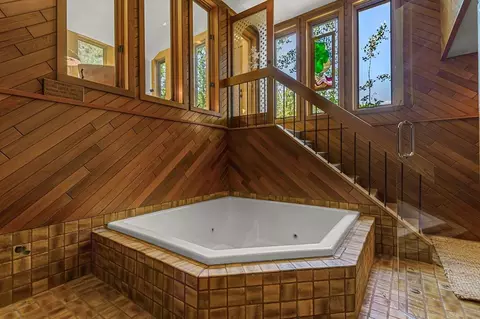 Bath - 2260 Keystone Ranch Rd, Keystone, CO 80435 photo 1 of 5