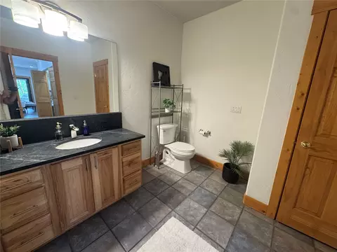 Bath - 60 Shane Ct, Dillon, CO 80435 photo 3 of 4