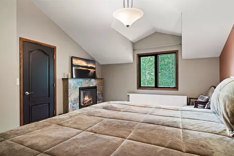 Bedroom - 56 Riverside Dr, Silverthorne, CO 80498 photo 7 of 8