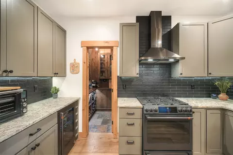 Kitchen - 67 Fly Line Dr, Silverthorne, CO 80498 photo 2 of 4