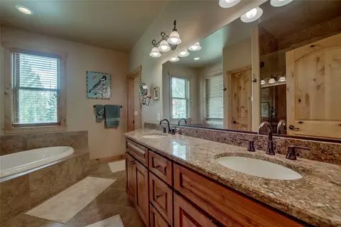 Bath - 183 Elk Thistle Dr, Silverthorne, CO 80498 photo 1 of 5
