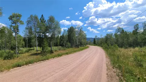 20810 Filly Trl, Oak Creek, CO 80467