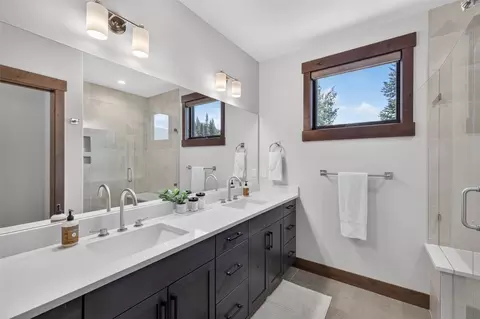 Bath - 62 Mckay Pl, Silverthorne, CO 80498 photo 1 of 6