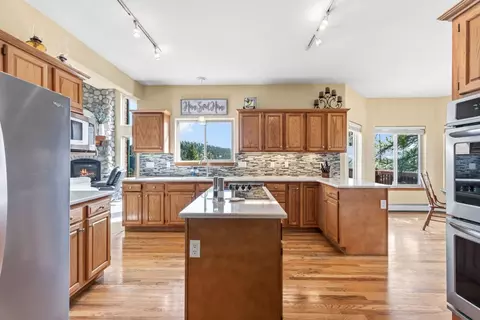 Kitchen - 163 Old Corral Rd, Bailey, CO 80421 photo 2 of 3