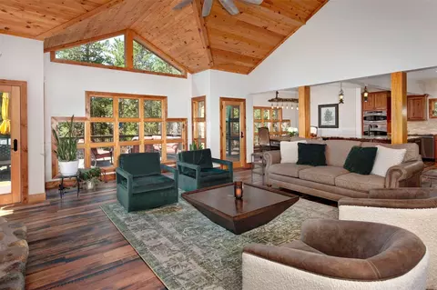 Living - 1631 Keystone Ranch Rd, Keystone, CO 80435 photo 2 of 4