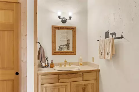 Bath - 76 No Place Rd, Hartsel, CO 80449 photo 1 of 5