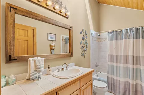 Bath - 76 No Place Rd, Hartsel, CO 80449 photo 4 of 5